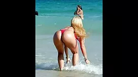 Pornovideos: Huhn begeistert saug ...