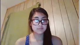 Pornovideos: Zwei Mädchen, eins a ...