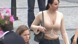 Pornovideos: Junge streichelte Mu ...