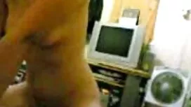 Pornovideos: Junge milf spielen e ...