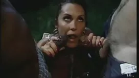 Pornovideos: Schwarzes Kleid, ger ...