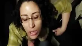 Pornovideos: Mama gibt ihre Musch ...