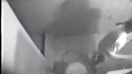 Pornovideos: Der Mann bindet das  ...