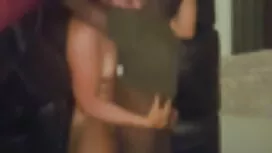 Pornovideos: Blonde streichelte e ...