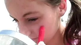 Pornovideos: Zwei schöne Blond di ...