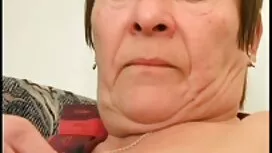Pornovideos: Charmante milf mit s ...