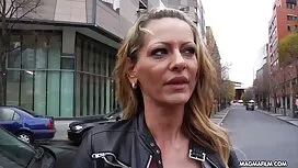 Pornovideos: Mädchen mit den rote ...