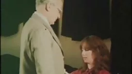 Pornovideos: Die Mädchen zeigen e ...